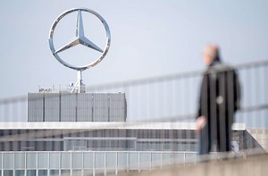 Sparkurs bei Daimler: Daimler kürzt Gehalt vieler Ingenieure um 12 Prozent