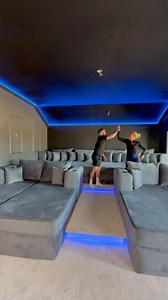 The Bradshaw cinema room ✨ Earlier this year we spent the day at @tamarabradshaw_home where we had very little time to set up her cinema room before we had to catch our flight home 🛫 WE GOT IT DONE!!! 🥳 🇺🇸 How incredible does this cinema room look though! 🤩 #cinema #cinemaroom #movieroom #cinemasofa #luxury #usa | The Luxury Bed Company