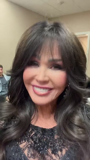 Day 17 - I’ve said it before and I’ll say it again, I’d never be able to do a tour like this with an extra 50 lbs on my body. I have to thank @nutrisystem for that. I never go on the road without it. It’s honestly what keeps me going night after night. When you have your health, you have everything. And some exciting news - @nutrisystem is giving one month of the program FREE to a lucky concertgoer at every one of my shows! And you can also get 50% off your order by using the link in my bio. #24