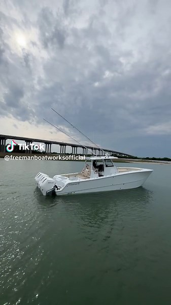Freeman 35 out in Charleston waters 🔥