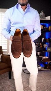 How to wear chinos with a blue blazer #mensfashion #styleafter50 #mensclothing