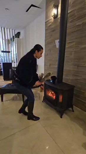 HD&E Quality Fireplace on Reels