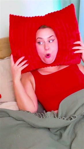 Pillow Pranks: The Ultimate Trickster's Guide! 😂🛏️