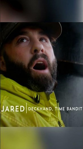 Fishermen risk it all to retrieve a lost crab pot! | Deadliest Catch | Discovery