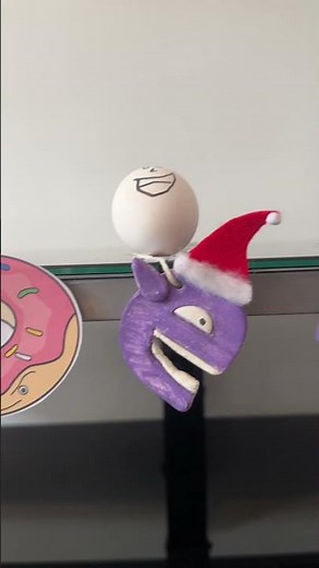 A🍎B🍞C🥕D🍩E🥚F🍣G🍇H🥓 am I right?