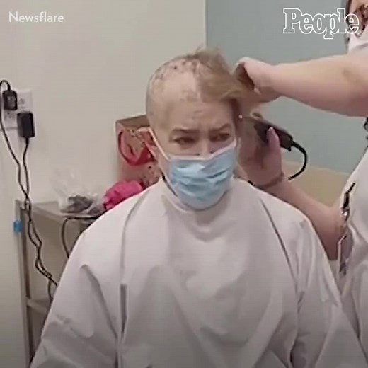 41K views · 671 reactions | This doctor shaved her head in solidarity with her cancer patient.  | People | Facebook