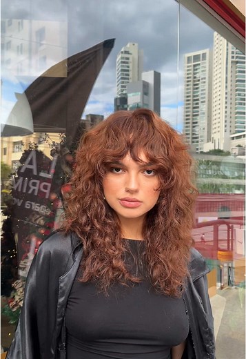 Shaggy Cut Ideas for Wavy Hair with Bangs