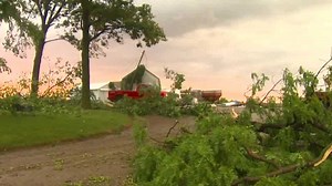 Strong storms, 1 confirmed tornado brings damage to Iowa
