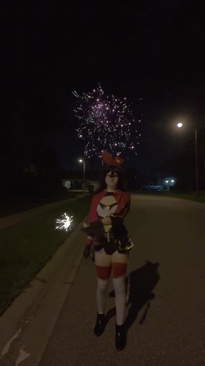Of course the fireworks stopped after i started recording 😭 #genshinimpact #genshincosplay #amber #ambergenshin #ambercosplay #fourthofjuly #fyp #foryou #foryoupage