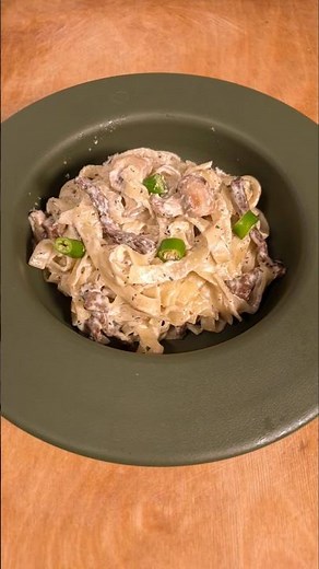 Garlic Steak Pasta in Minutes | Easy Creamy Pasta Recipe