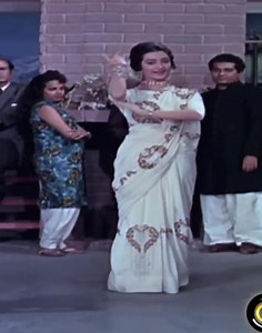 124K views · 2.6K reactions | Shanker Jaikishan | Shailendra | Aayi Milan Ki Bela 1964 #new #love #song #viral #post #music #video All credit goes to rightful owners none of the clip belongs to this page. | भूले बिसरे गीत -Bhule Bisre Geet | Facebook