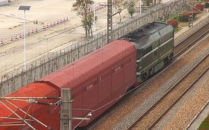 47104次 芦潮港-南翔 本务DF4B-7538