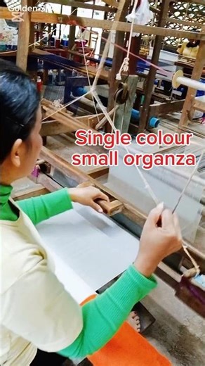 Simple techniques how to weaving silk small organza with flying shuttle on loom. #weavesilk