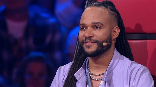 ⏰ The Voice Portugal | Domingo | 21:30 | RTP1 | RTP Play | A 2ª gala em direto do The Voice Portugal traz de volta o maior palco da música na televisão portuguesa, com atuações que prometem surpreender e emocionar. | RTP