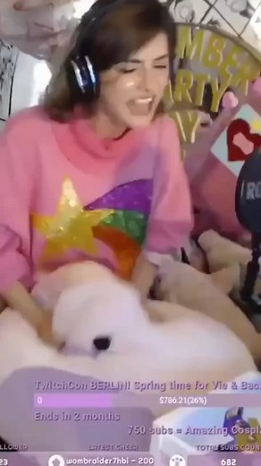 Invadevie gets some D and a Present 🎁 #streamer #invadervie #xqcow #xqc #foryou #fyp #commentaryclub #csgosurfing #twitch #twitchgirlstreamer