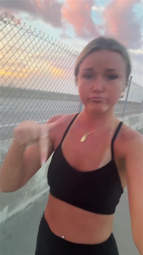 emmajeanbeans (@emmajeanbeans)’s videos with original sound - CountryMusic