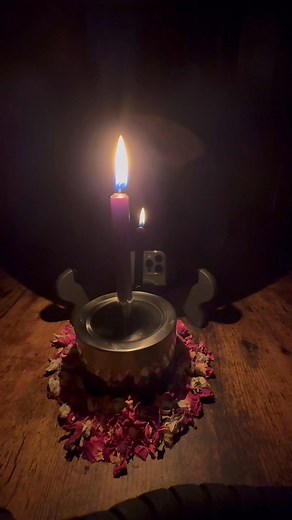 🖤 Obsidian Mirror Work 🖤 The obsidian mirror is a gateway between worlds—a sacred tool for reflection, divination, and shadow healing. ✨ Try This Ritual: 1. Cleanse your mirror with smoke or moonlight. 2. Light a single candle behind you to illuminate the surface. 3. Gaze softly—not *at* your reflection, but *into* the dark. 4. Ask: “What truth within me needs to be seen?” 5. Let visions, colors, or sensations rise naturally. 6. Close with gratitude and grounding—journal what you’ve learned. T