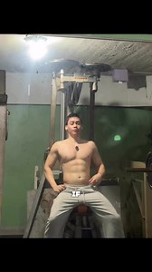 Chest tips with Pennywise, someone said I should do more tutorial type workouts so this will be the first!! Hope this helps❤️ | Red Fitness