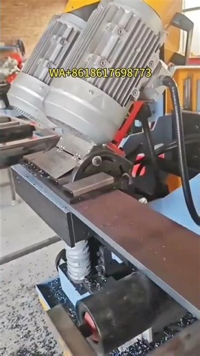 Self-propelled milling edge machine, cold cutting processing, capable of double-sided beveling