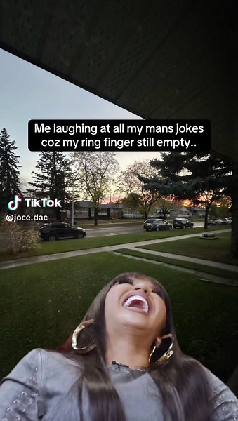 He’s a stand up comedian I tell ya 🎤 #bf #putaringonit #weddinghumor #CapCut