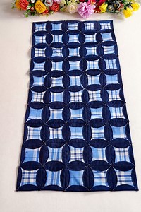 Easy Way to Sew Quilt Cathedral Table Runner #sewing #quilting #diy #art | Indah Sewing