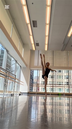 Ballet Moments in the Studio with Joffrey Ballet