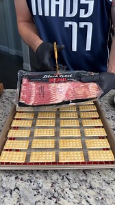 Candied bacon crackers 🥓 #easyrecipe #cooking #recipes | Kyle Istook