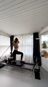 We're loving this balance-challenging flow from Mia Højsgaard of Reformer Studio on the Allegro® Reformer! 😍🙌 Who knew adding a small ball could make such a big difference? 🤯 | Balanced Body, Inc.