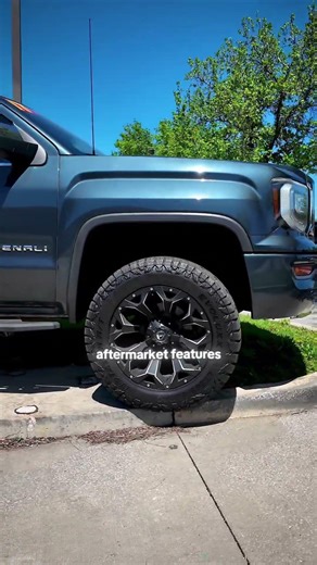 2017 GMC Sierra Denali 6.2 V8 — Fully Loaded for $29,595 in KC
