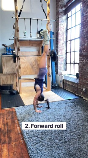 How to fall when learning handstands