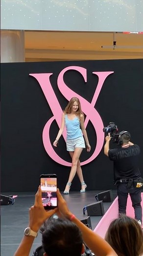 Victorias Secret Los Angeles Casting Call. Model casting Call. Runway walk. #walkingtour #losangeles