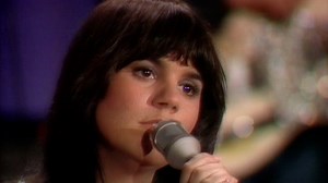 Linda Ronstadt opens up to Dan Rather about what it was like to be diagnosed with Parkinson's as a singer and how the disease impacts her daily life today. Watch her full feature on The Big Interview here: https://bit.ly/LindaRonstadtTBI | AXS TV