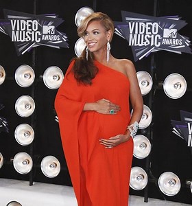 Beyonce's surprise twins announcement goes viral