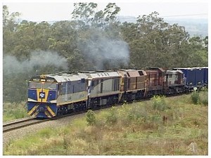 Transformation of NSWGR diesel locomotive 44232 into JL406 - 2001