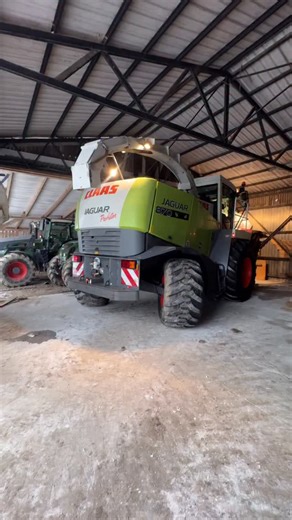 Class Jaguar on Instagram: "2004 870 6 slinder Xammaga shunaqasidan nasib qilsin😍🤲#uzbekistan🇺🇿♥️🇺🇿 #andijan #namangan🇺🇿 #ferganacity🇺🇿❤️ #qashqadaryo🇺🇿✊🏻🐺⚜️✅ #samarqand🇺🇿 #jizzakh🇺🇿 #surxondaryo #sirdaryo #xorazm🇺🇿"