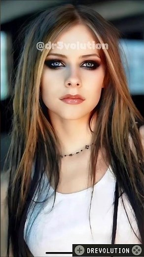 Top 10 Songs of Avril Lavigne 🔥