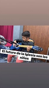 Lo más bonito de la vida es inspirar a niños y ayudarles | Adoradora ZUANY Sotomayor