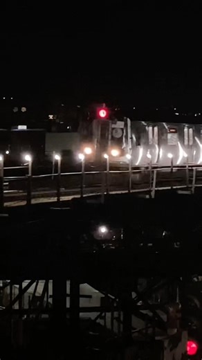 R160A L Train Arriving At Broadway JCT #mta #train