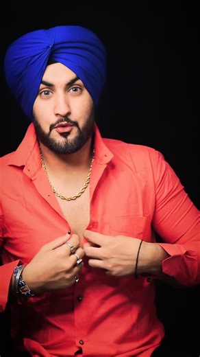 Karandeep Singh on Instagram: "Teri meri titch button wargi jodi❤️"