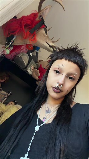 Cat (@skank.burger)’s videos with Float On - Modest Mouse