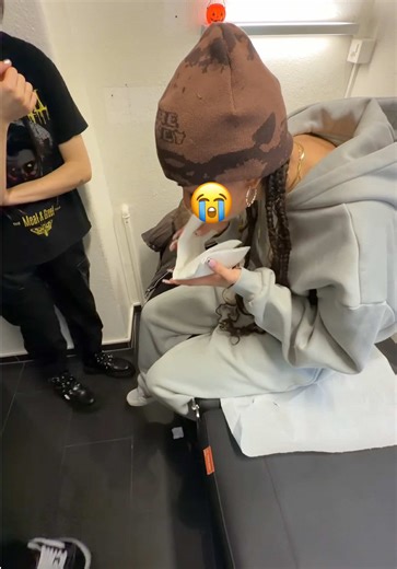 Zungenpiercing stechen lassen – Mein Vlog-Erlebnis