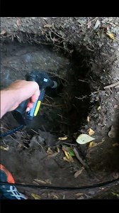 Digging a hole with a pressure washer