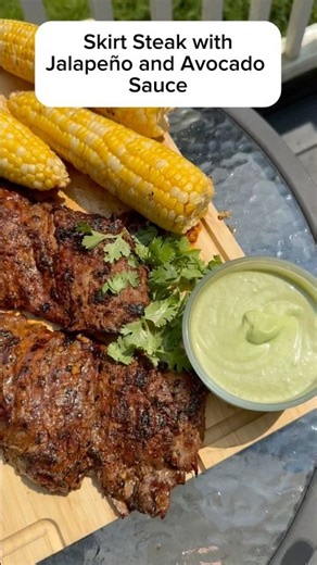 🥩 Grilled Skirt Steak with Jalapeño Avocado Crema