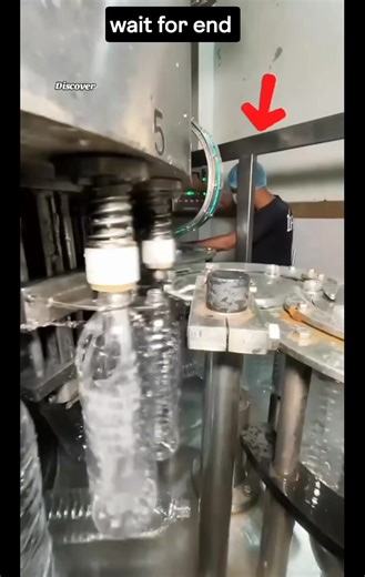 The 5 Worst Bottled Water Brands in The USA. #bottledwater #water #aquafina #inusa #usa | About USA