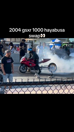 🎰 on Instagram: "2004 GSXR 1000 hayabusa swap👀 • #grudgelyfe #hayabusa #dragrace #nitrous #gsxr1000 Would you ride this?"