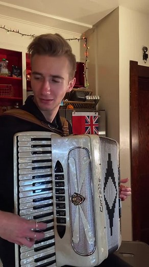 Festive Accordion Songs to Brighten Your Christmas Celebrations