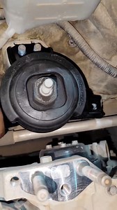 Engine mounting replacement #howto #ideas #shorts #usa #mechanic | Auto Technician
