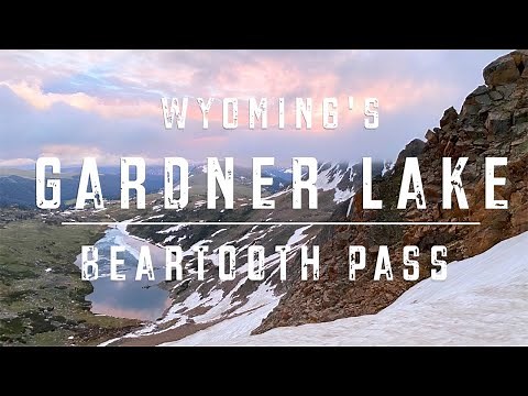 GARDNER LAKE IN THE BEARTOOTH MOUNTAIN RANGE: QUICK DAY HIKE OFF THE BEARTOOTH HIGHWAY IN MONTANA
