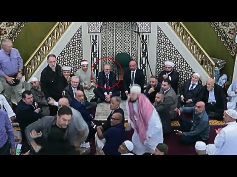Albanese confronted by protesters yelling 'Allahu Akbar' during mosque visit