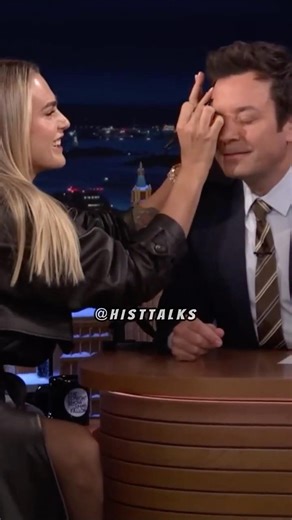 Aryna Sabalenka SIGNS Jimmy FOREHEAD!